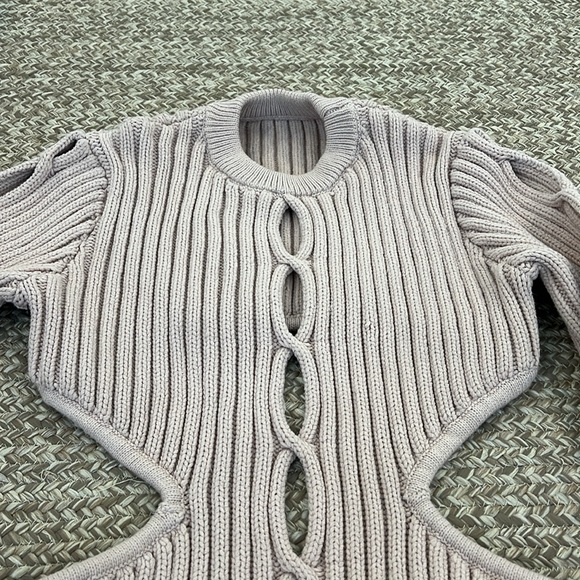 Revolve  sample PRIYA cutout sweater - Picture 4 of 8